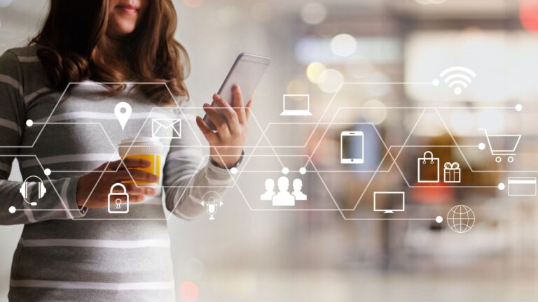 Creating an Omni-Channel Customer Experience That Bridges Online and Offline Touchpoints